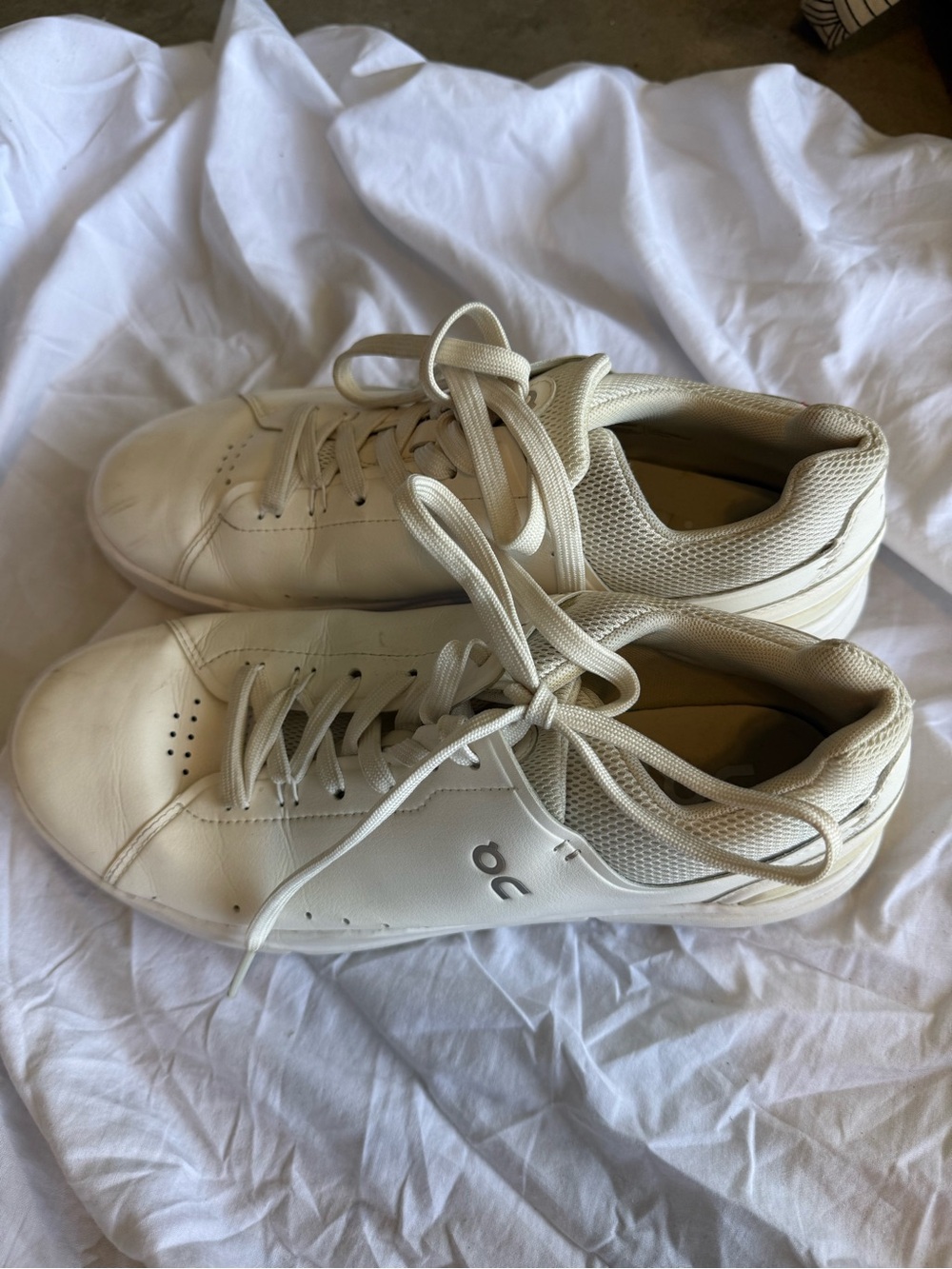 On Running Men's Off-White Low-Top Sneakers
